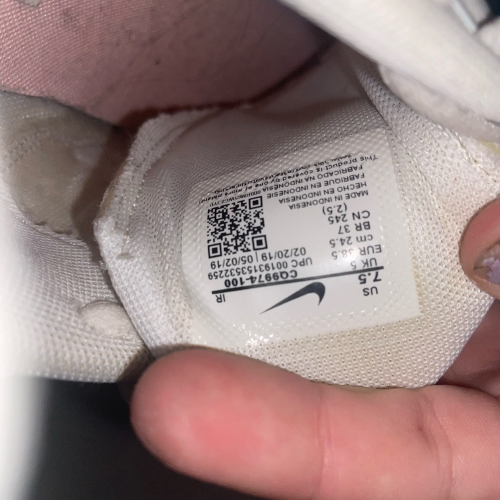 nike Air Max Pro Beige and pink 7.5